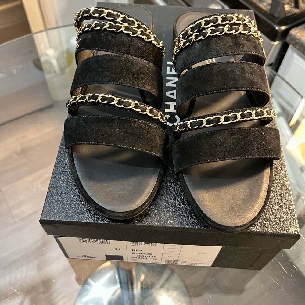 Chanel suede calfskin black sandals